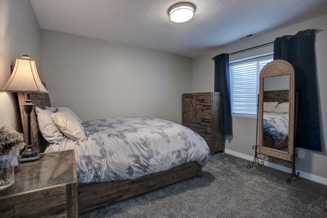 2210 N Greenacres Rd, Spokane Valley, WA 99016
