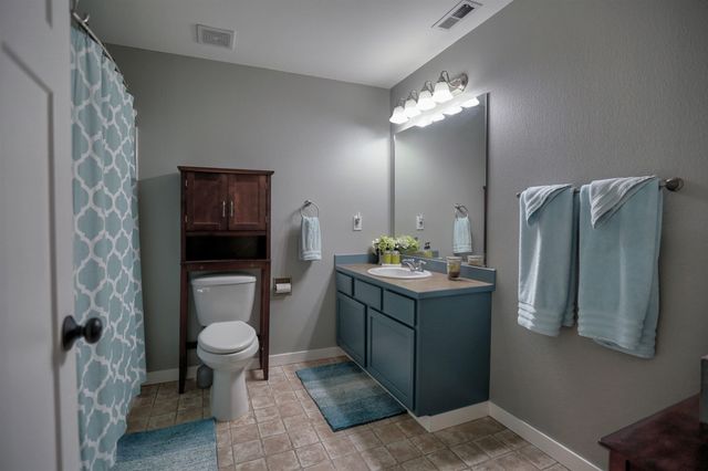 2210 N Greenacres Rd, Spokane Valley, WA 99016