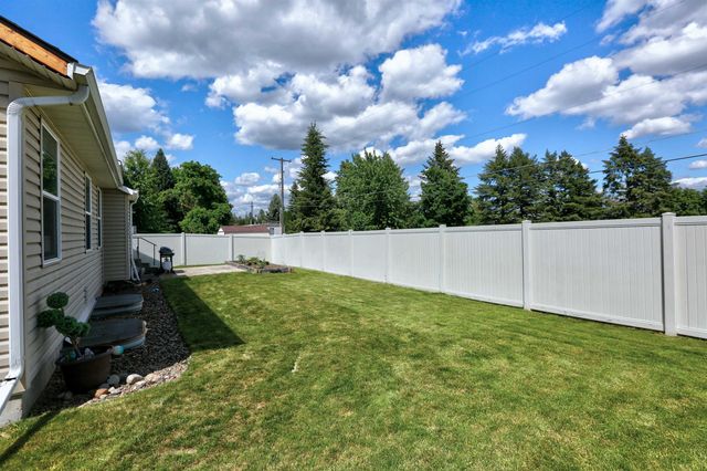 2210 N Greenacres Rd, Spokane Valley, WA 99016