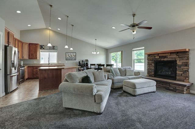 2210 N Greenacres Rd, Spokane Valley, WA 99016