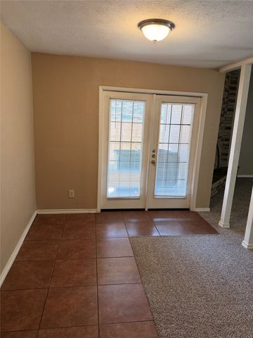 6610 Greenspring Drive, Arlington, TX 76016