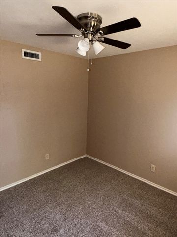 6610 Greenspring Drive, Arlington, TX 76016
