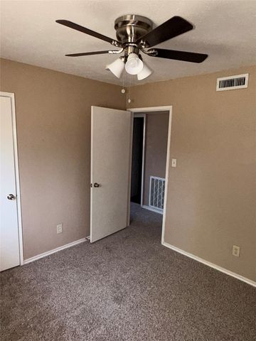 6610 Greenspring Drive, Arlington, TX 76016