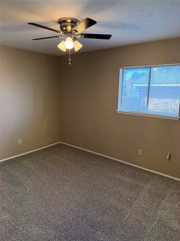 6610 Greenspring Drive, Arlington, TX 76016