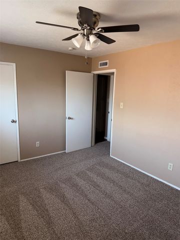 6610 Greenspring Drive, Arlington, TX 76016