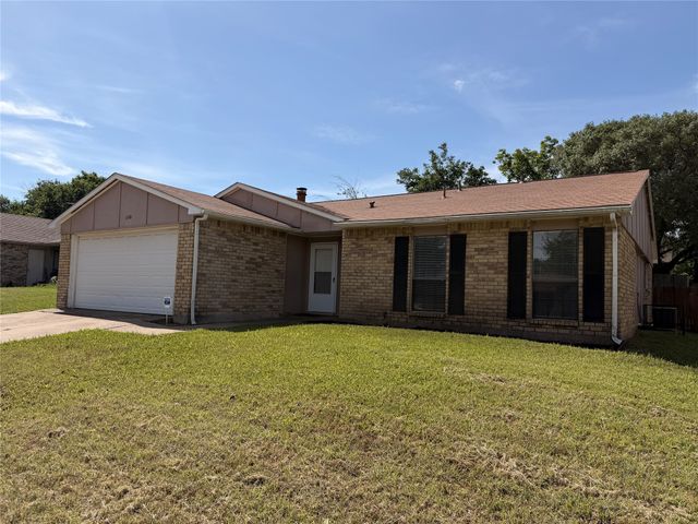 6610 Greenspring Drive, Arlington, TX 76016