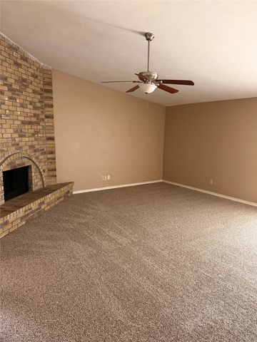 6610 Greenspring Drive, Arlington, TX 76016