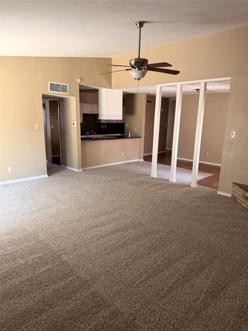 6610 Greenspring Drive, Arlington, TX 76016
