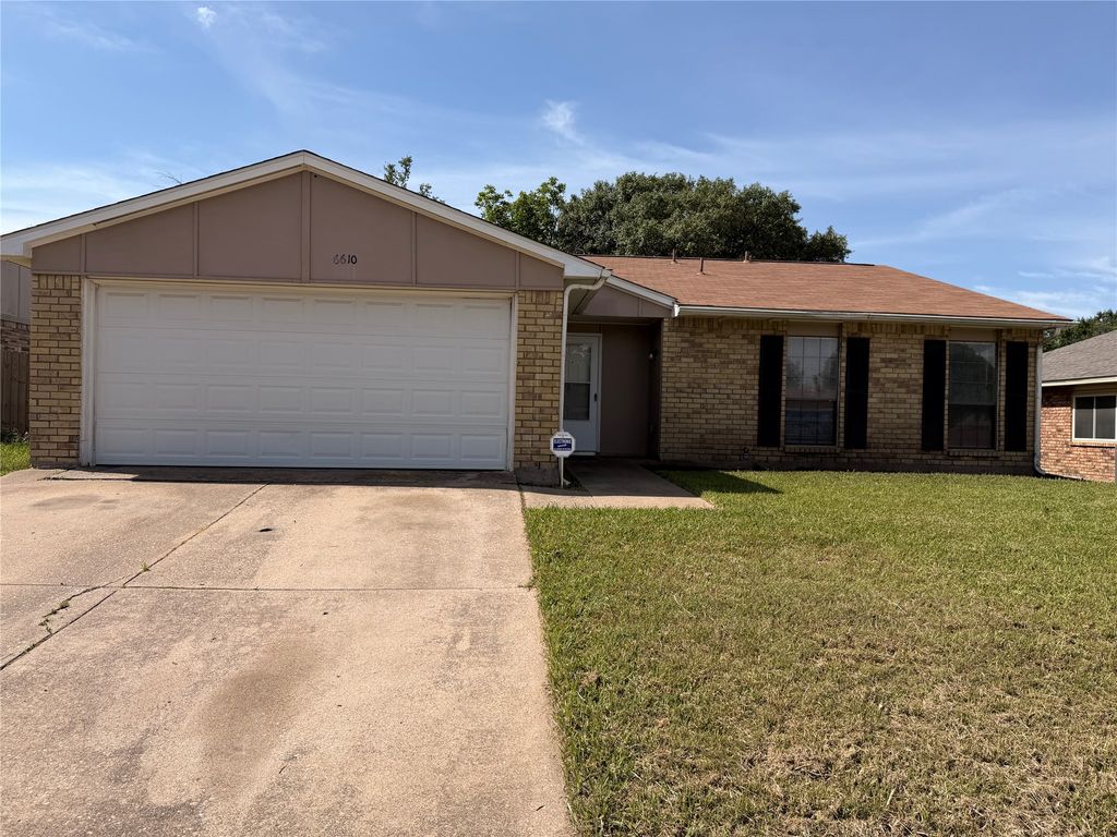 6610 Greenspring Drive, Arlington, TX 76016