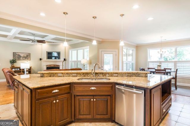 202 Lowpoint Trail, Warner Robins, GA 31093