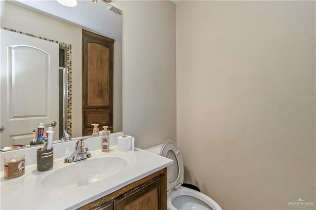 201 W Albatross Avenue, Pharr, TX 78577