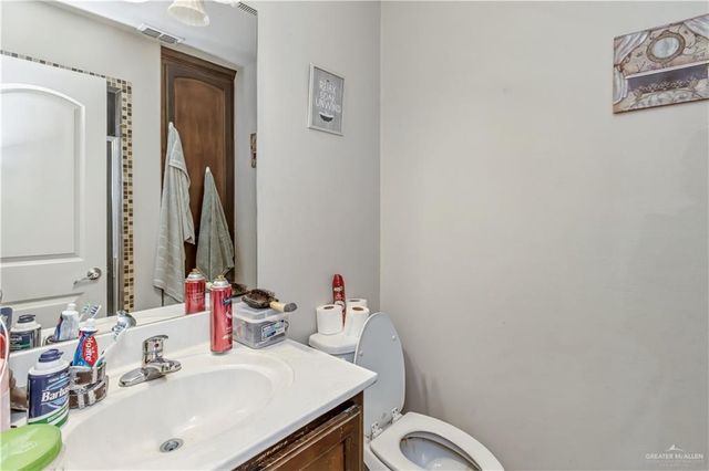 201 W Albatross Avenue, Pharr, TX 78577