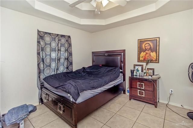 201 W Albatross Avenue, Pharr, TX 78577