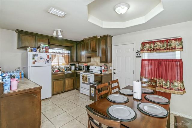 201 W Albatross Avenue, Pharr, TX 78577