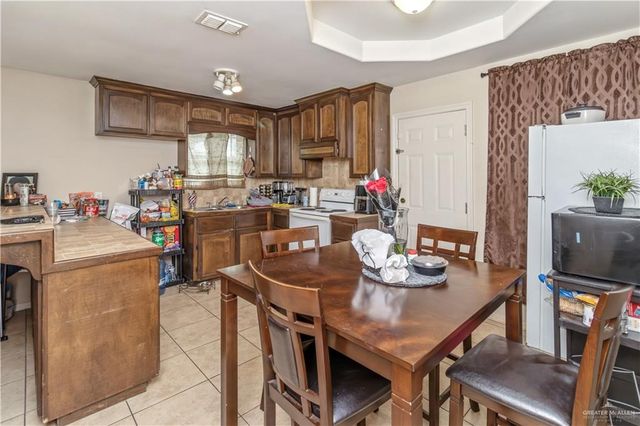 201 W Albatross Avenue, Pharr, TX 78577