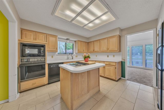 1200 Saint Andrews Court, Mansfield, TX 76063