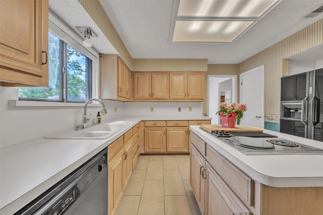 1200 Saint Andrews Court, Mansfield, TX 76063