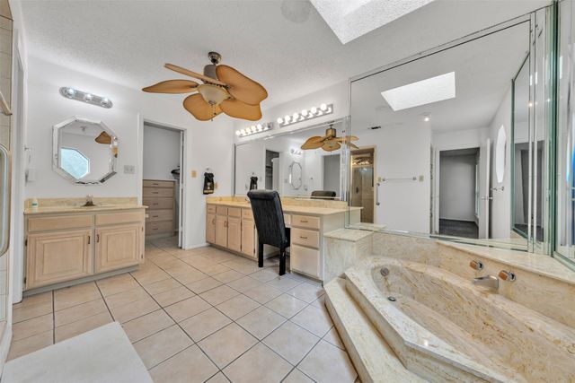 1200 Saint Andrews Court, Mansfield, TX 76063