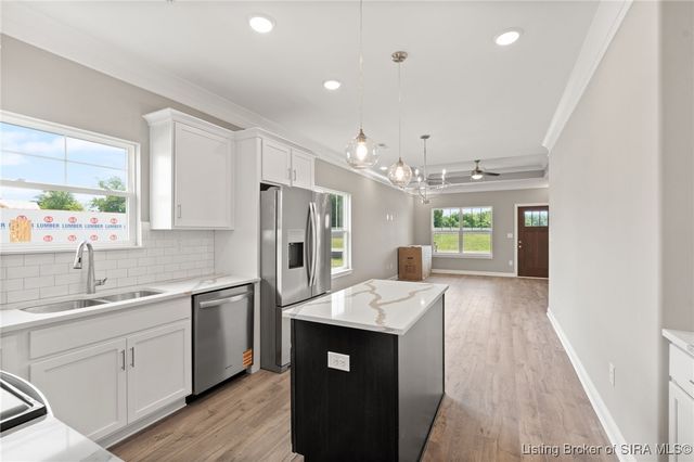 2109 Loop Island Way, New Albany, IN 47150