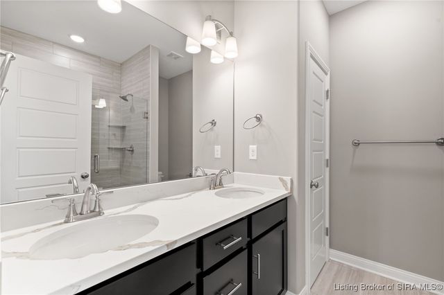 2109 Loop Island Way, New Albany, IN 47150