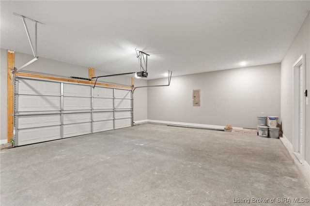 2109 Loop Island Way, New Albany, IN 47150