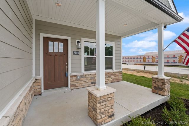 2109 Loop Island Way, New Albany, IN 47150