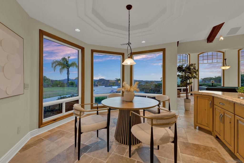 Image 15 of property listing at 14425 Cheyenne Trl, Poway, CA 92064