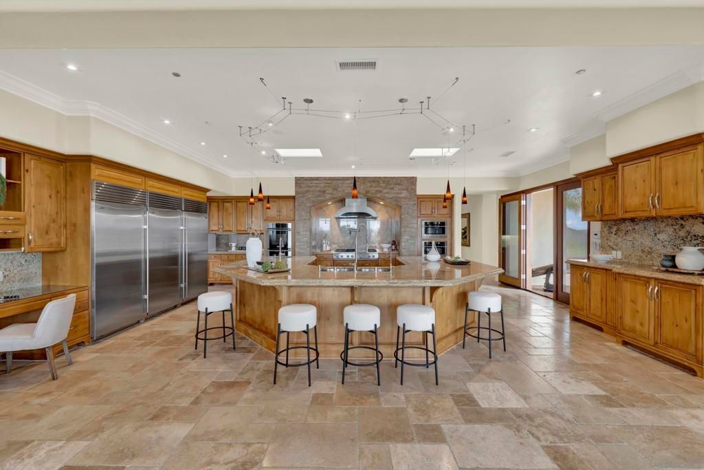 Image 26 of property listing at 14425 Cheyenne Trl, Poway, CA 92064