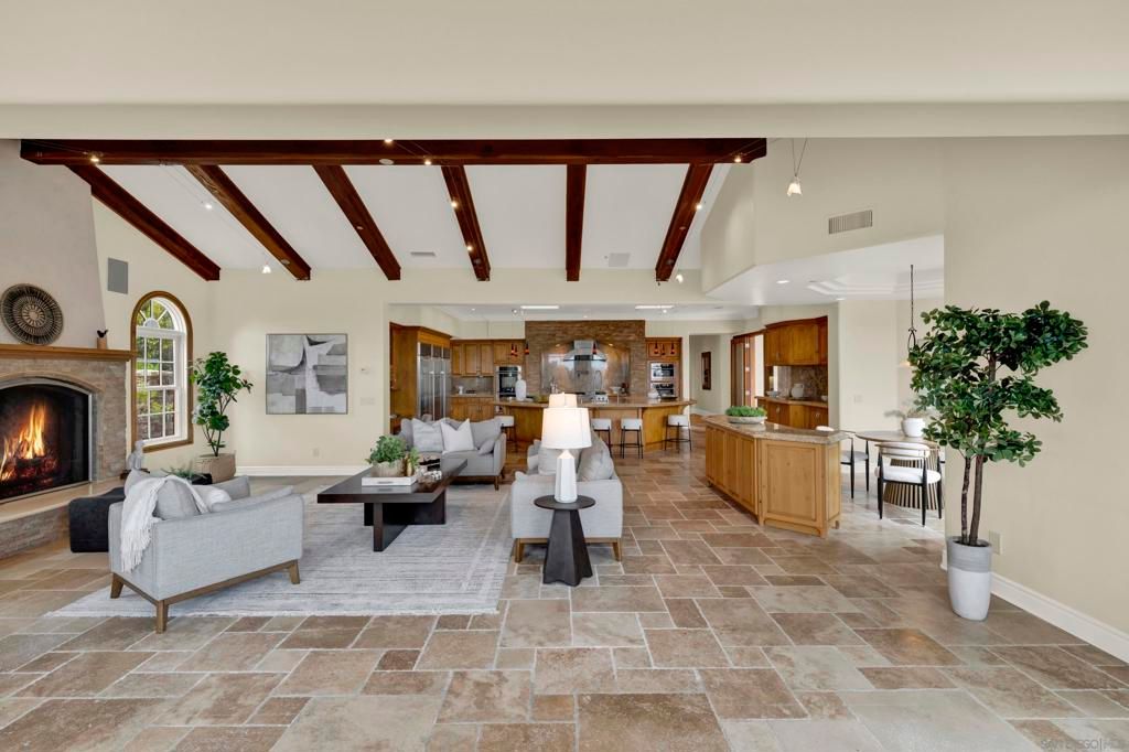 Image 31 of property listing at 14425 Cheyenne Trl, Poway, CA 92064