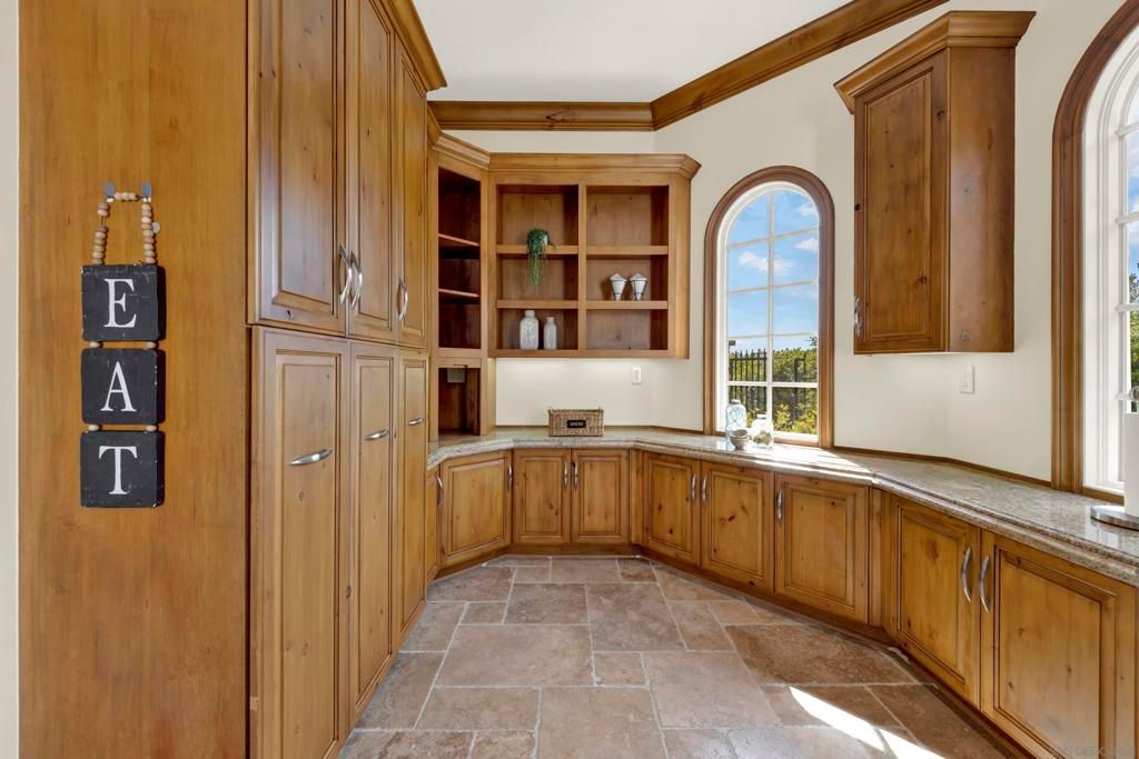 Image 33 of property listing at 14425 Cheyenne Trl, Poway, CA 92064