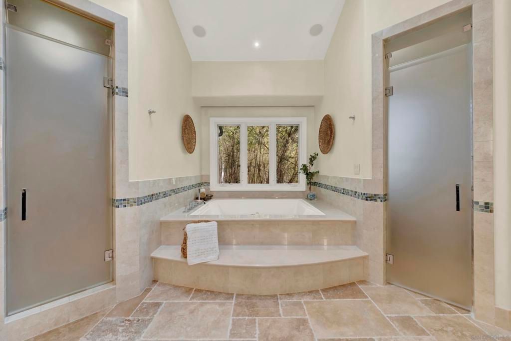 Image 43 of property listing at 14425 Cheyenne Trl, Poway, CA 92064