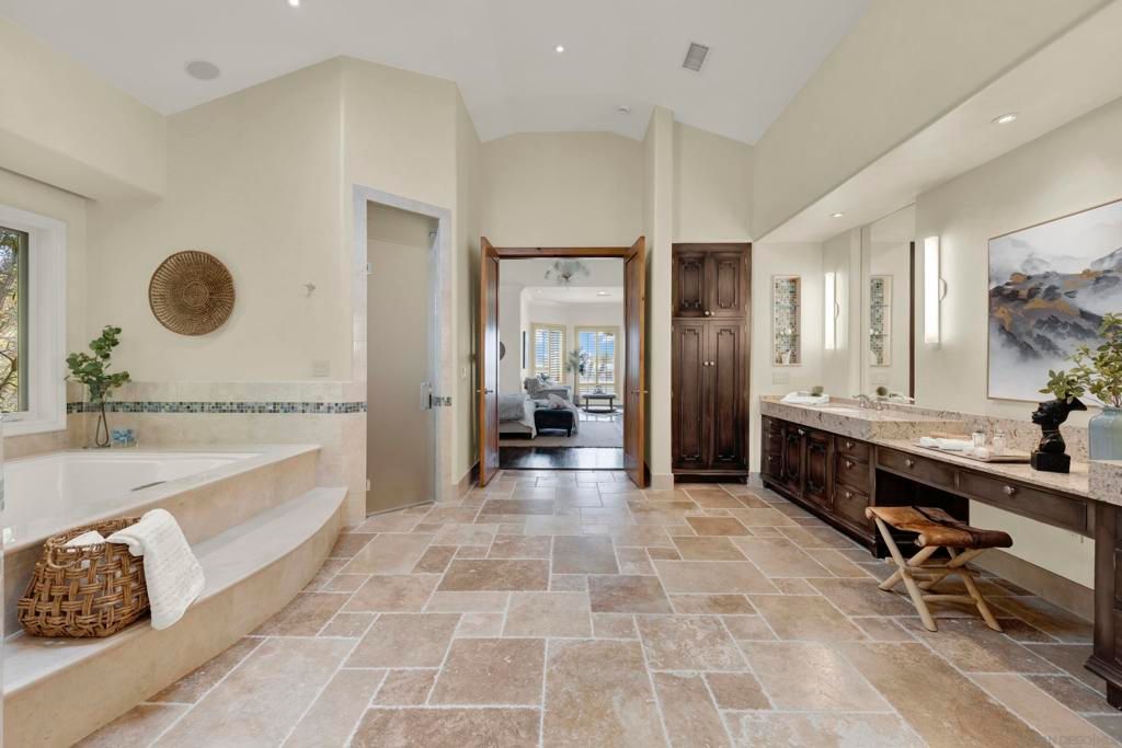 Image 45 of property listing at 14425 Cheyenne Trl, Poway, CA 92064