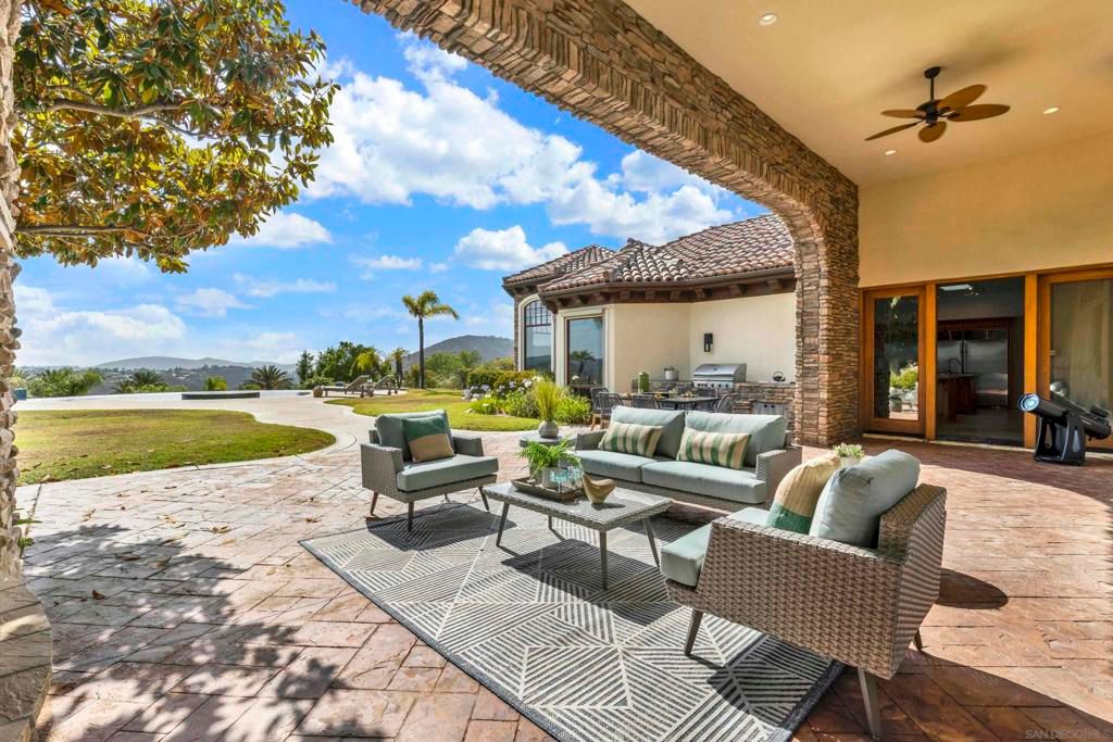 Image 63 of property listing at 14425 Cheyenne Trl, Poway, CA 92064