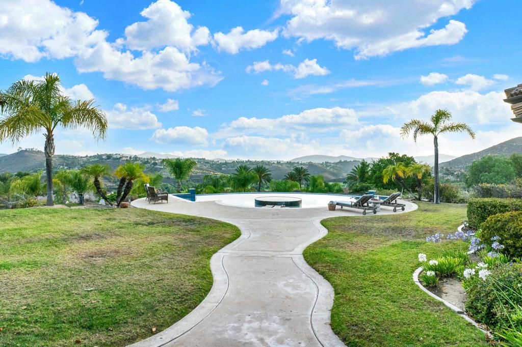 Image 67 of property listing at 14425 Cheyenne Trl, Poway, CA 92064