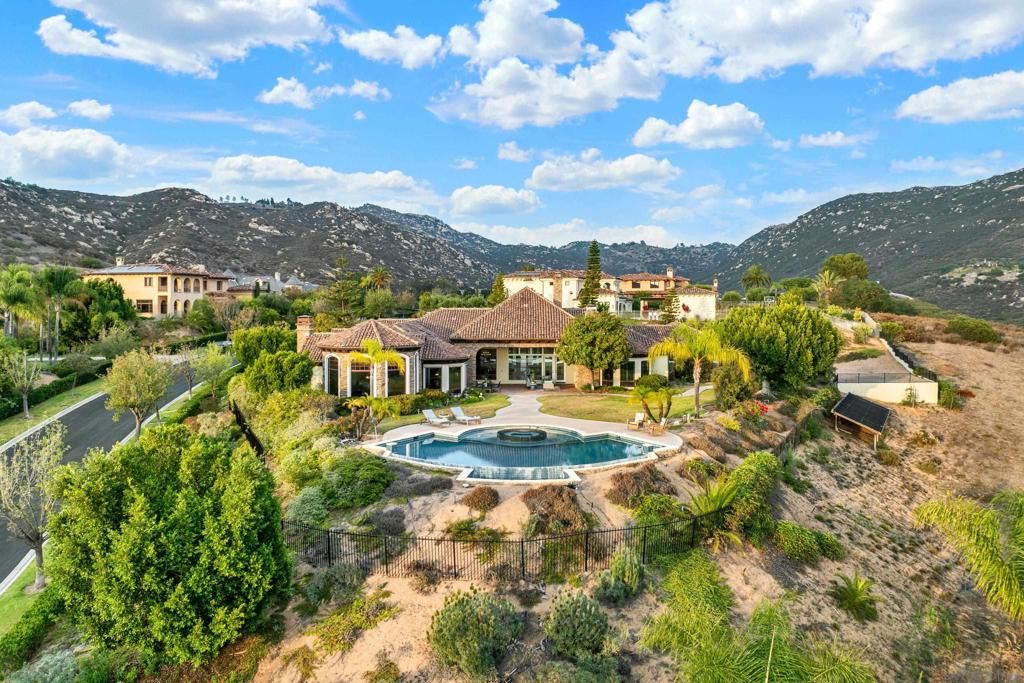 Image 70 of property listing at 14425 Cheyenne Trl, Poway, CA 92064