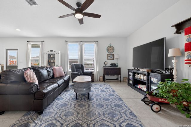 7313 Playa Xing, San Antonio, TX 78252