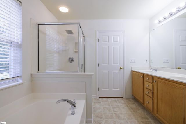 323 Majesty Court, Greenville, SC 29615