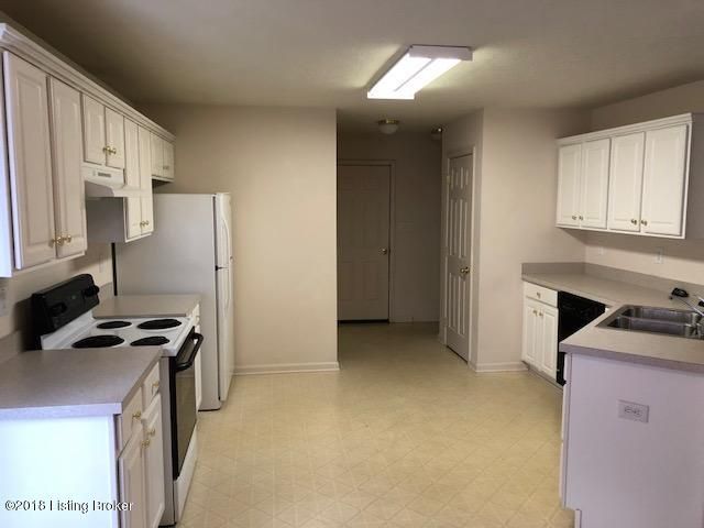 8705 Hidden Grove Pl, Louisville, KY 40291