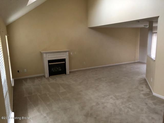 8705 Hidden Grove Pl, Louisville, KY 40291