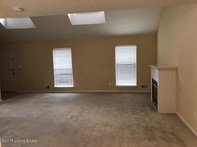 8705 Hidden Grove Pl, Louisville, KY 40291