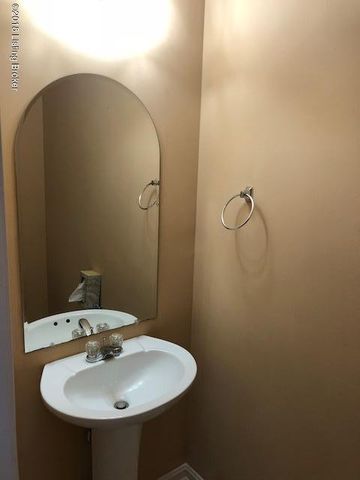 8705 Hidden Grove Pl, Louisville, KY 40291