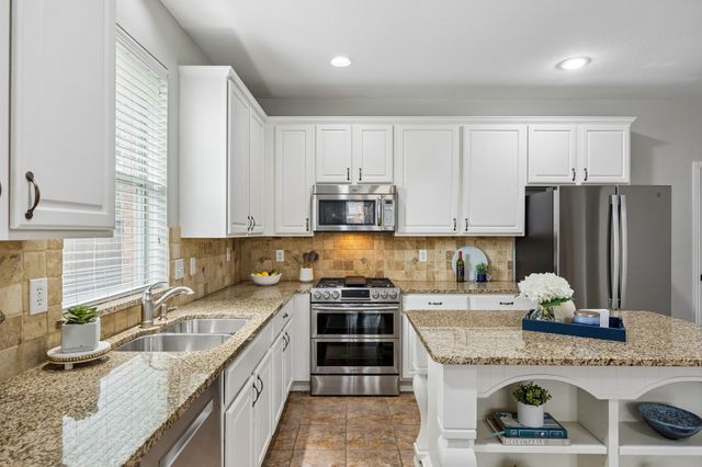 2335 Maserati Drive, Frisco, TX 75033