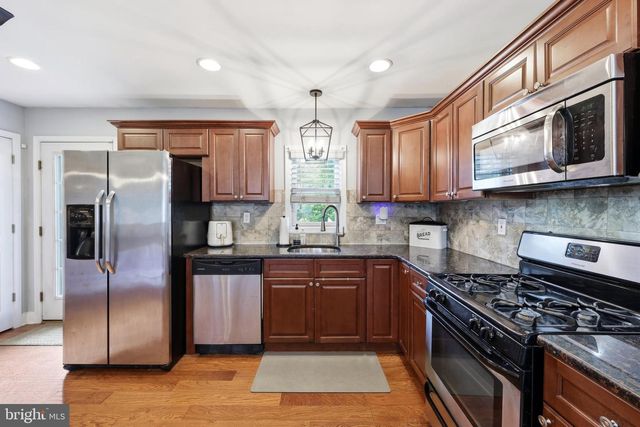 871 TRENTON AVE, Sewell, NJ 08080