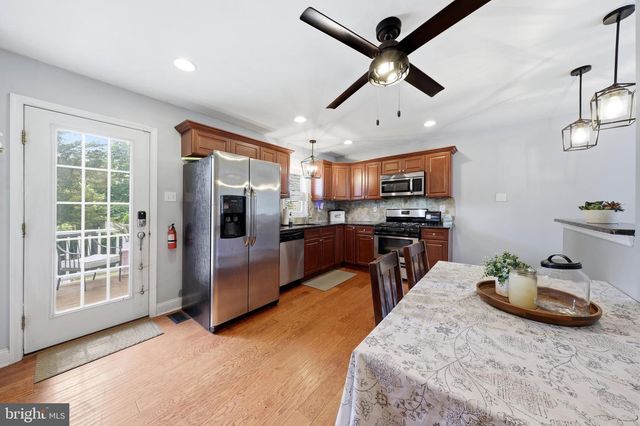 871 TRENTON AVE, Sewell, NJ 08080