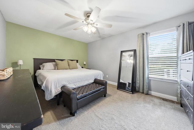 871 TRENTON AVE, Sewell, NJ 08080
