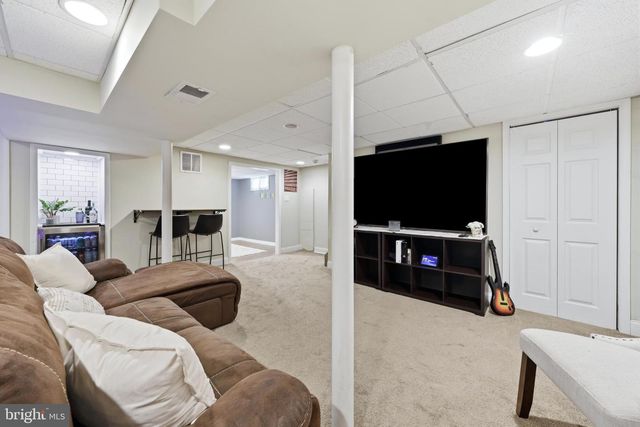 871 TRENTON AVE, Sewell, NJ 08080