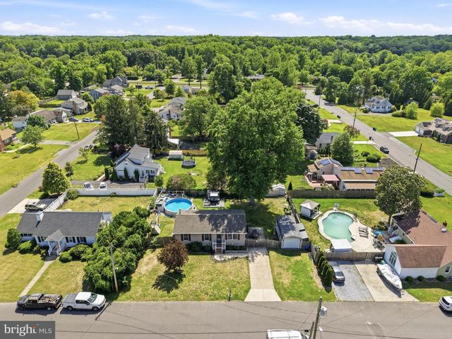 871 TRENTON AVE, Sewell, NJ 08080