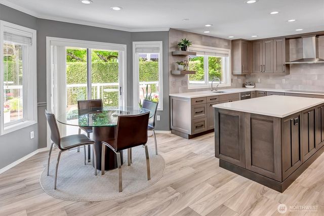 10523 NE 118th Lane, Kirkland, WA 98034