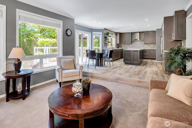 10523 NE 118th Lane, Kirkland, WA 98034
