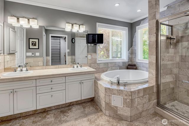 10523 NE 118th Lane, Kirkland, WA 98034